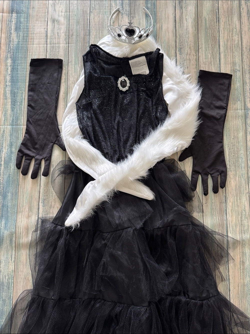 Girls Black and White Princess Costume & Lights (Sz: Medium 8-10)
